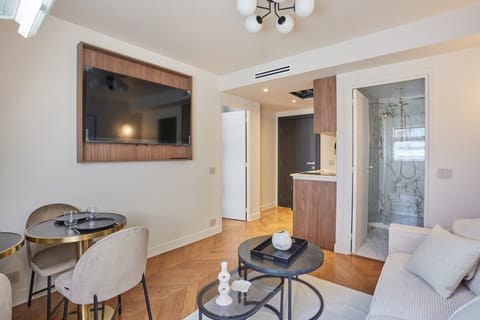 Apartment | Living area