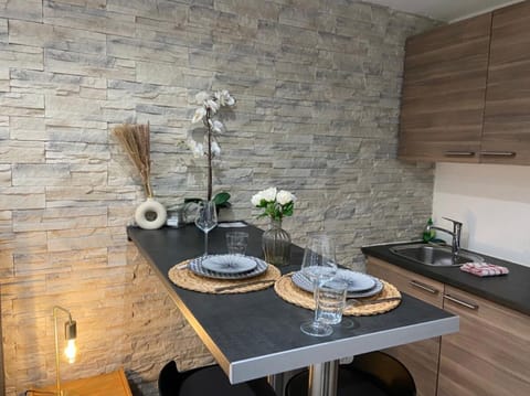 Apartment | Dining