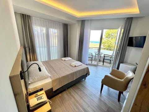 Deluxe Double Room, Balcony, Sea View | Laptop workspace, free WiFi