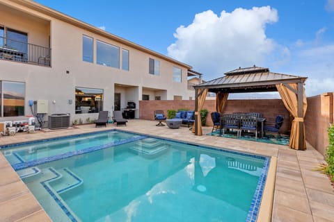 Private Pool and Hot Tub with Shade Gazebo 