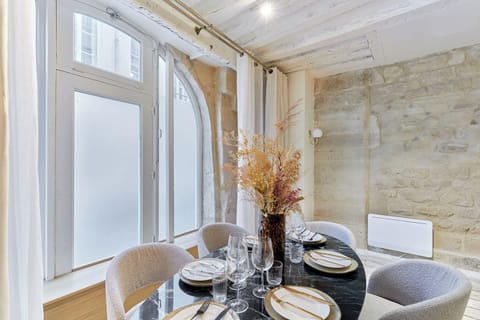 Apartment | Dining