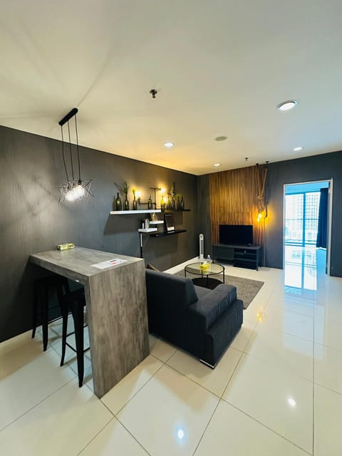 Superior Double Room, Balcony, City View | Living area | 42-inch TV with cable channels