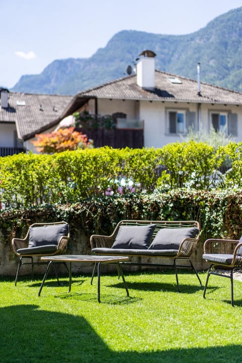 Garden lounge with a view of the mountains