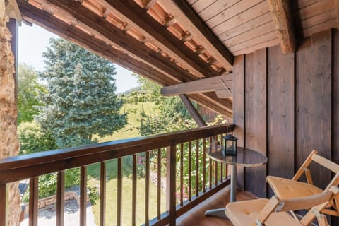 South-facing balcony with a mountain view