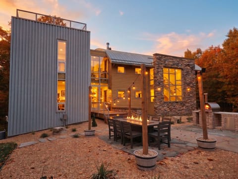 Welcome to The BarrelHouse on Pine Lake & Barrel Nook, a professionally designed lakefront retreat near Minneapolis that sleeps 20 with 7 bedrooms, 6 bathrooms, hot tub, a new courtyard with wood-burning pizza oven & more!