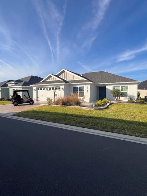 Front picture of home