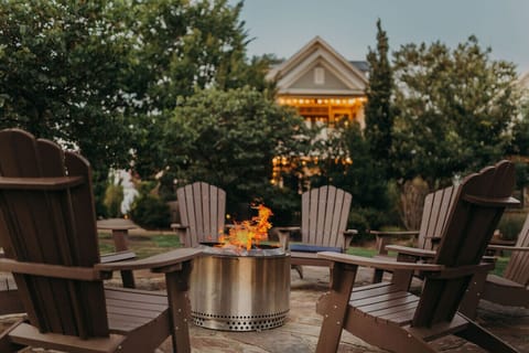 Perfectly situated in a cozy pocket community right next to Firefly Park, complete with a fire pit for relaxing nights
