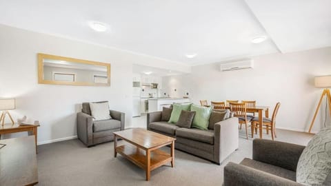 205 South Pacific Apartments Port Macquarie Beachscape Holiday Rentals Mid North Coast