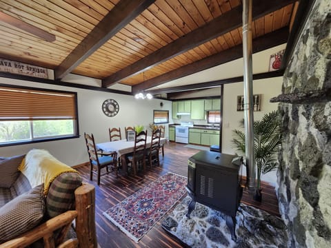 Kitchen/Dining, Creek's Cabin