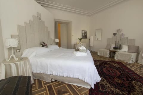 In-room safe, laptop workspace, free WiFi