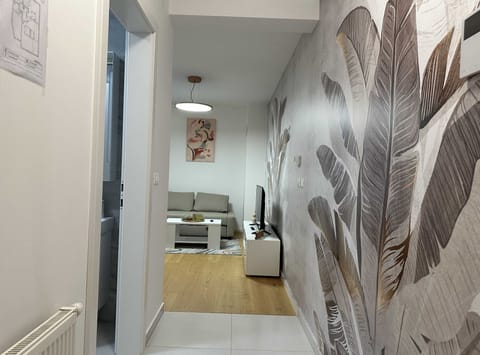 Apartment (One Bedroom Apartment) | Lobby