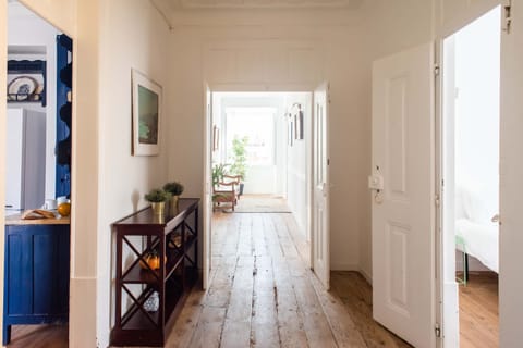 House | 4 bedrooms, desk, high-speed internet