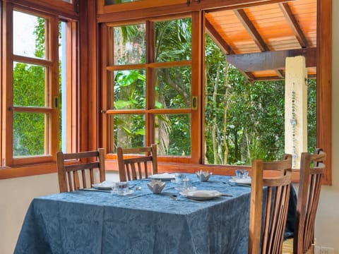 Chalet | Dining