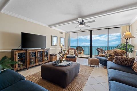 Gorgeous oceanview from the Living Room
