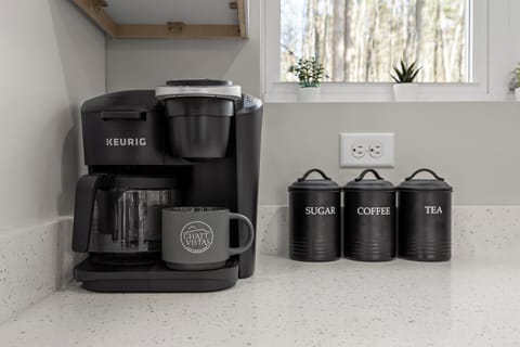 Fully Stocked Kitchen (2)