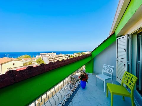 Panoramic Quadruple Room | In-room safe, desk, blackout drapes, soundproofing