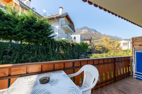 Balcony with a view of the mountains