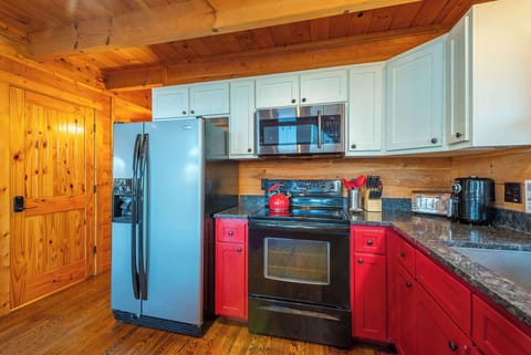 Ready for all your culinary adventures, equipped with everything you need to cook and create.