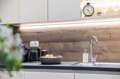 Superior Apartment, 1 Bedroom, Courtyard View | Private kitchen | Full-size fridge, microwave, oven, stovetop