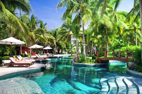 3 outdoor pools