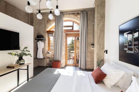 The Acropolis View with Balcony | 1 bedroom, desk, soundproofing, free WiFi