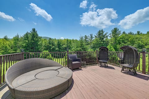 East Jewett Vacation Rental | 6BR | 4.5BA | Stairs Required | 5,510 Sq Ft