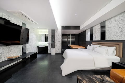 Desk, laptop workspace, WiFi (free), bed sheets