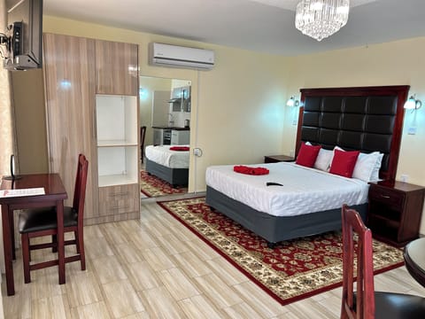 Superior Studio, Garden View | Desk, laptop workspace, free WiFi