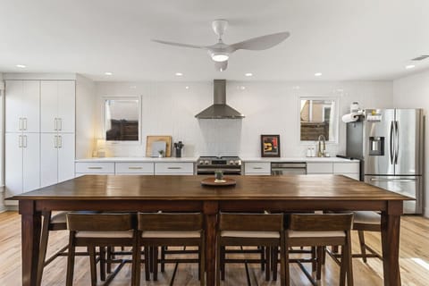 Large dining space to host and enjoy meals together.