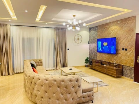 Deluxe Apartment, Balcony, City View | Living area
