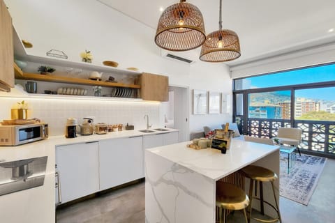 House | 2 bedrooms, desk, Internet