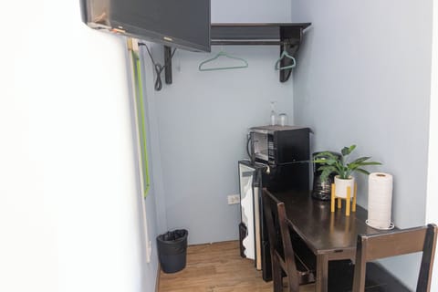 Standard Double Room, Patio | Private kitchen | Mini-fridge, microwave