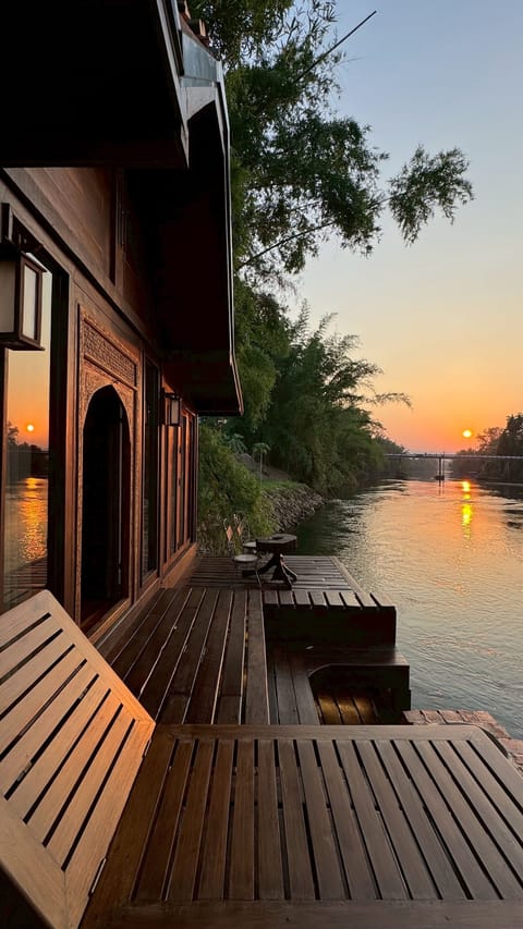 Kawarin River Front Suite | Minibar, in-room safe, individually decorated, individually furnished