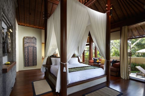 Minibar, in-room safe, desk, blackout drapes