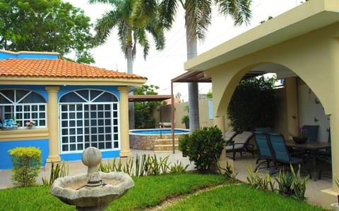 Room, 1 Bedroom, Smoking, Patio | Outdoor dining