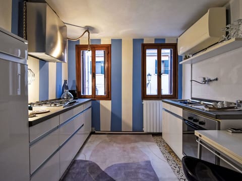 Interior Design, Kitchen, Major Appliance, Flooring, Kitchen Appliance, Lighting, Home Appliance, Home, Countertop, Apartment