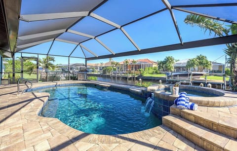 Stunning Pool and Spill Over Spa Welcomes you at Latitude Adjustment