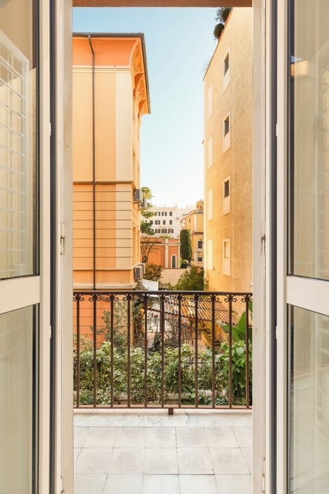 Apartment | Terrace/patio