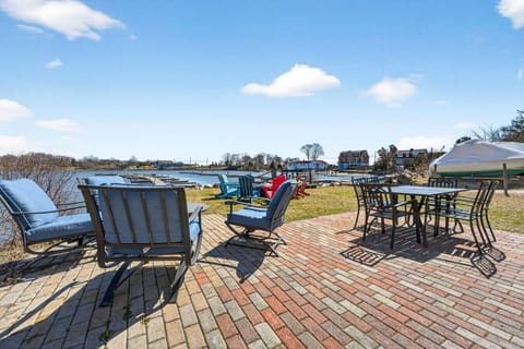 Patio Chairs, and Table for 6
