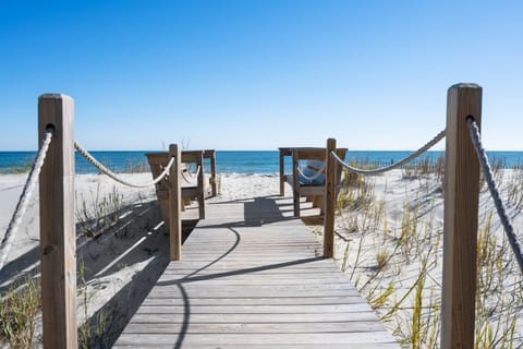 Apartment, 5 Bedrooms | Beach | On the beach