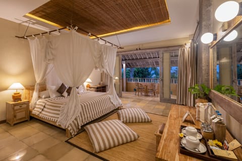 Suite with free benefits | Premium bedding, Select Comfort beds, minibar, in-room safe