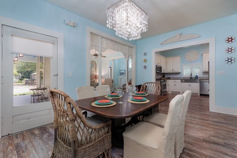 Dining area off the kitchen 