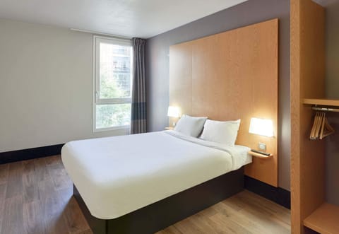 Double Room, Accessible | Premium bedding, desk, soundproofing, free WiFi