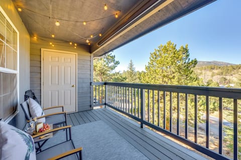 Estes Park Vacation Rental | 2BR | 2BA | 1,150 Sq Ft | Stairs Required