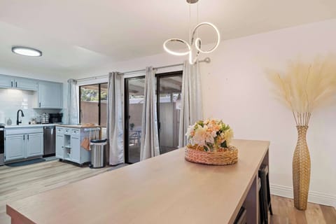 Townhome, Multiple Beds, Patio, Golf View (The 14th Fairway Delight) | Private kitchen | Fridge, microwave, oven, stovetop