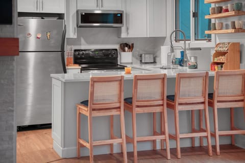 Enjoy this great open kitchen 