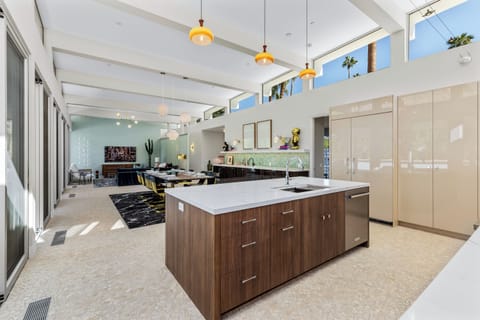 Chef's kitchen leaves nothing to be desired