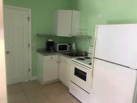 Apartment, 1 Bedroom, Kitchen, Garden View | Private kitchen