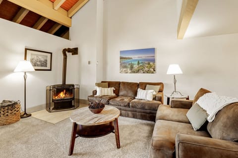 Living room with Smart TV & gas fireplace