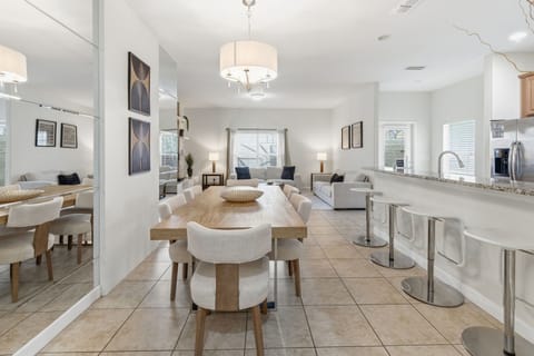 27-web-or-mls-8839CandyPalmNextay-7
